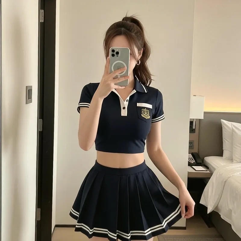 호텔 객실의 여성 이미지