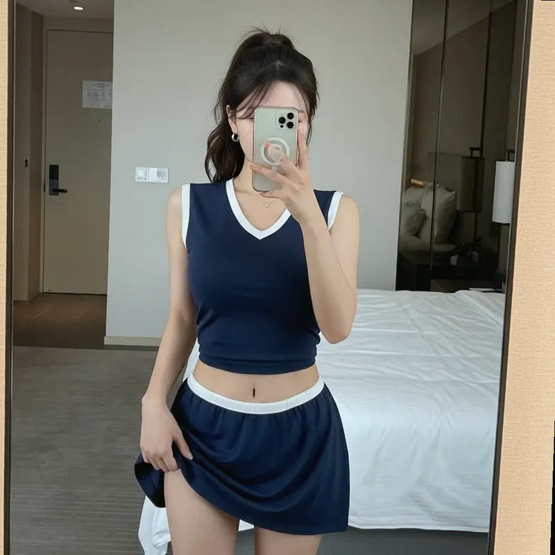 호텔 객실의 여성 이미지