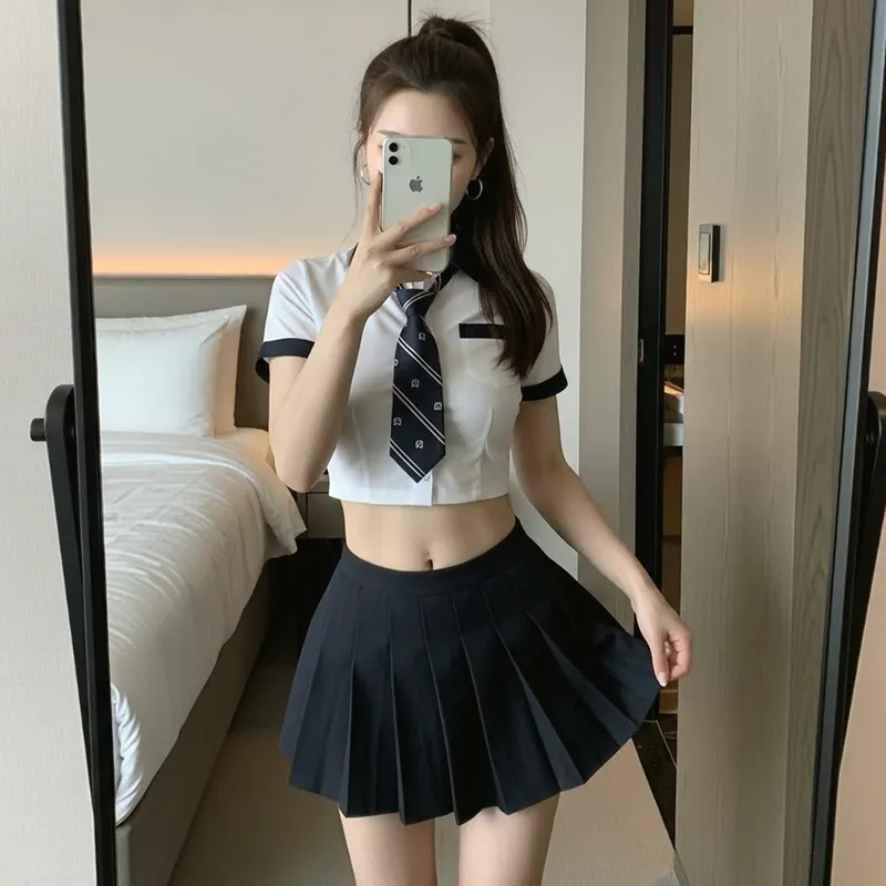 호텔 객실의 여성 이미지