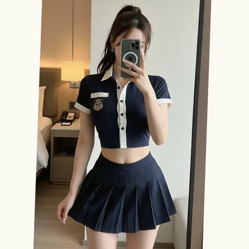 호텔 객실의 여성 이미지