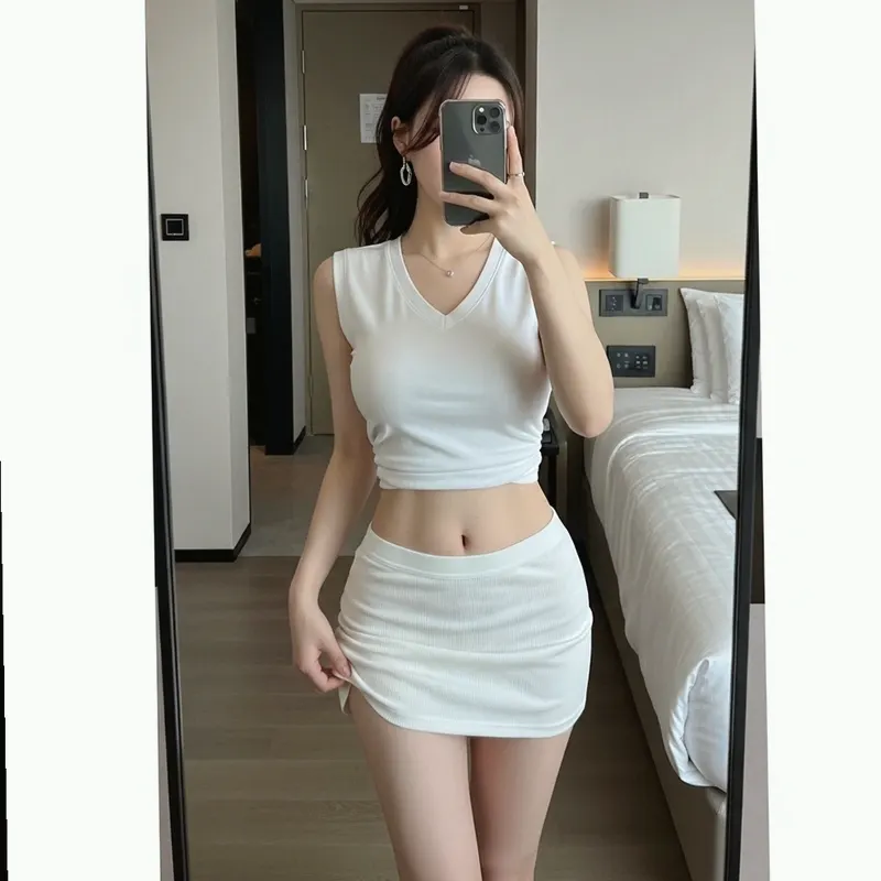호텔 객실의 여성 이미지